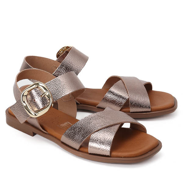 סנדל Sandals בצבע ברונזה/מטאלי