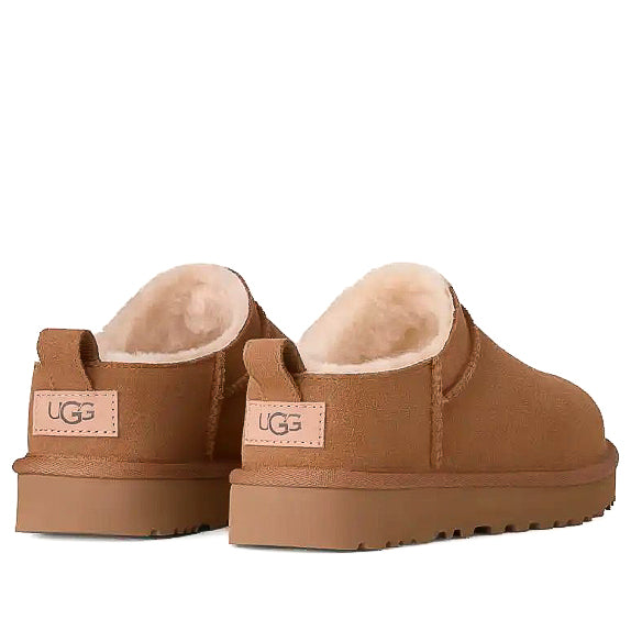 מגף UGG בצבע קאמל