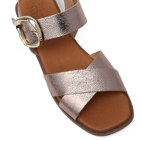 סנדל Sandals בצבע ברונזה/מטאלי