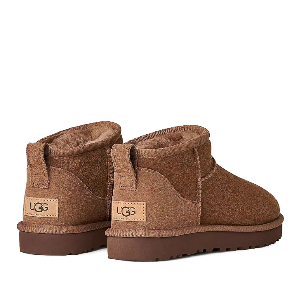 מגף UGG