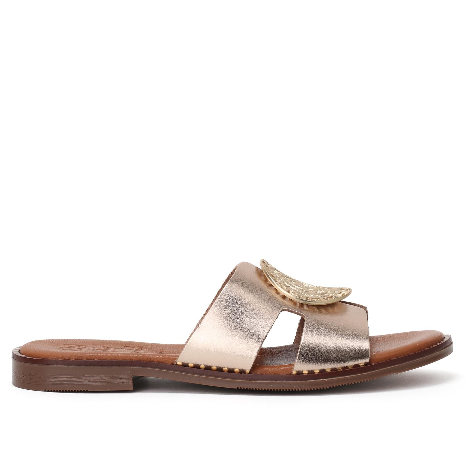 כפכף Sandals בצבע ברונזה