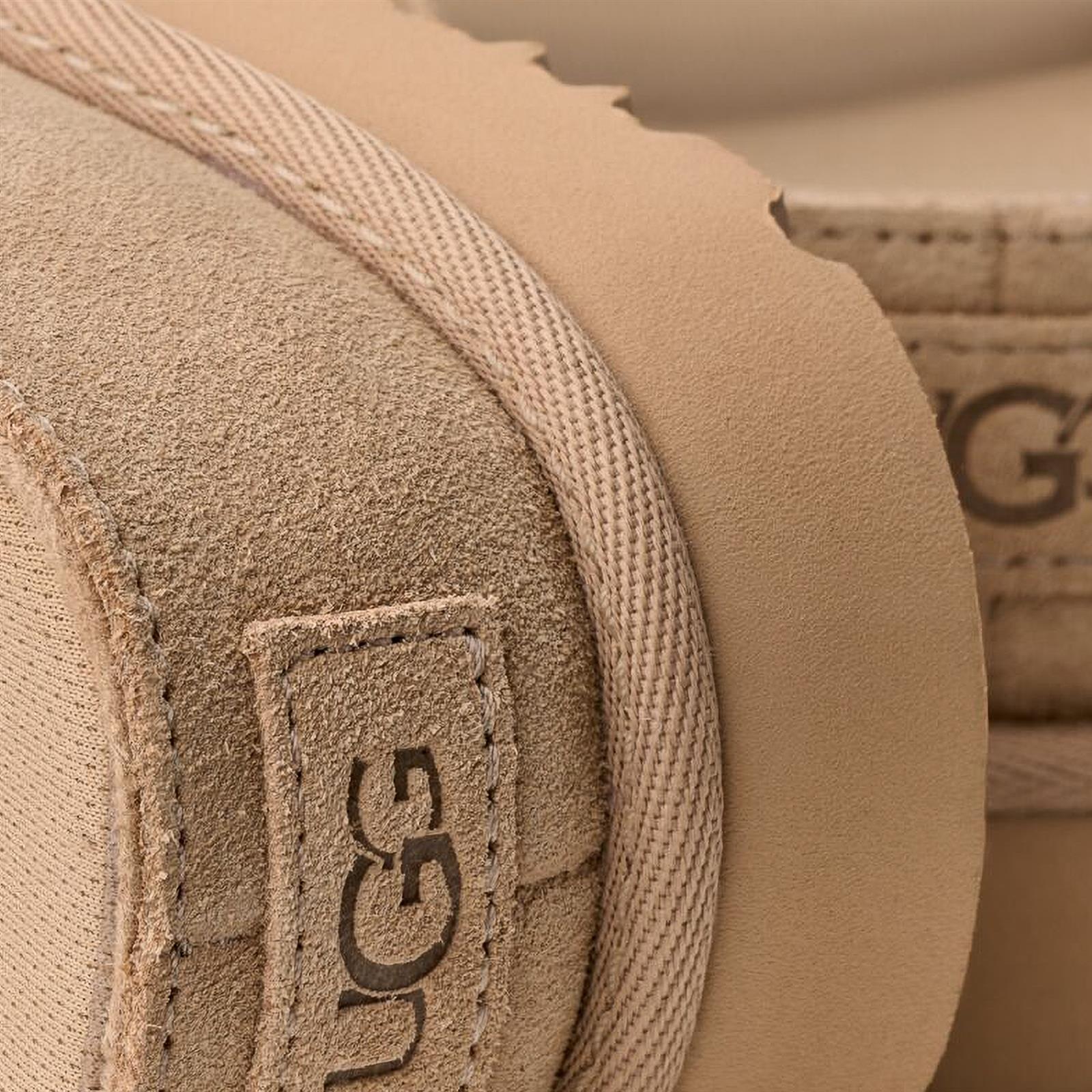 כפכף UGG בצבע בז