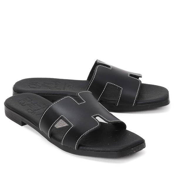 כפכף Sandals בצבע שחור