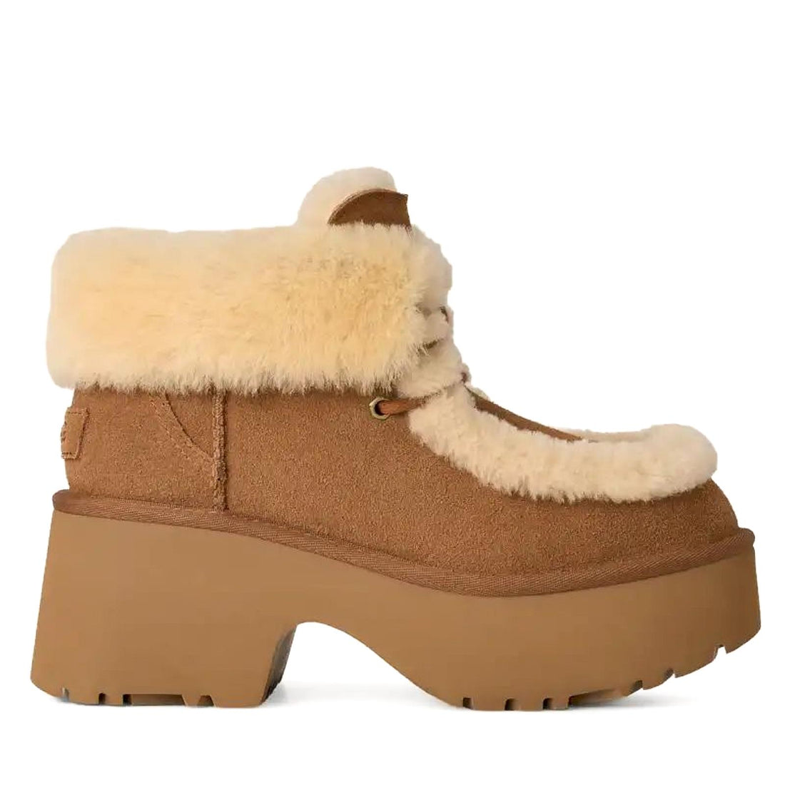מגף UGG בצבע קאמל