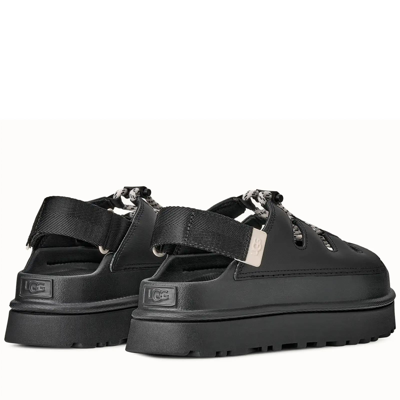 סנדל UGG בצבע שחור