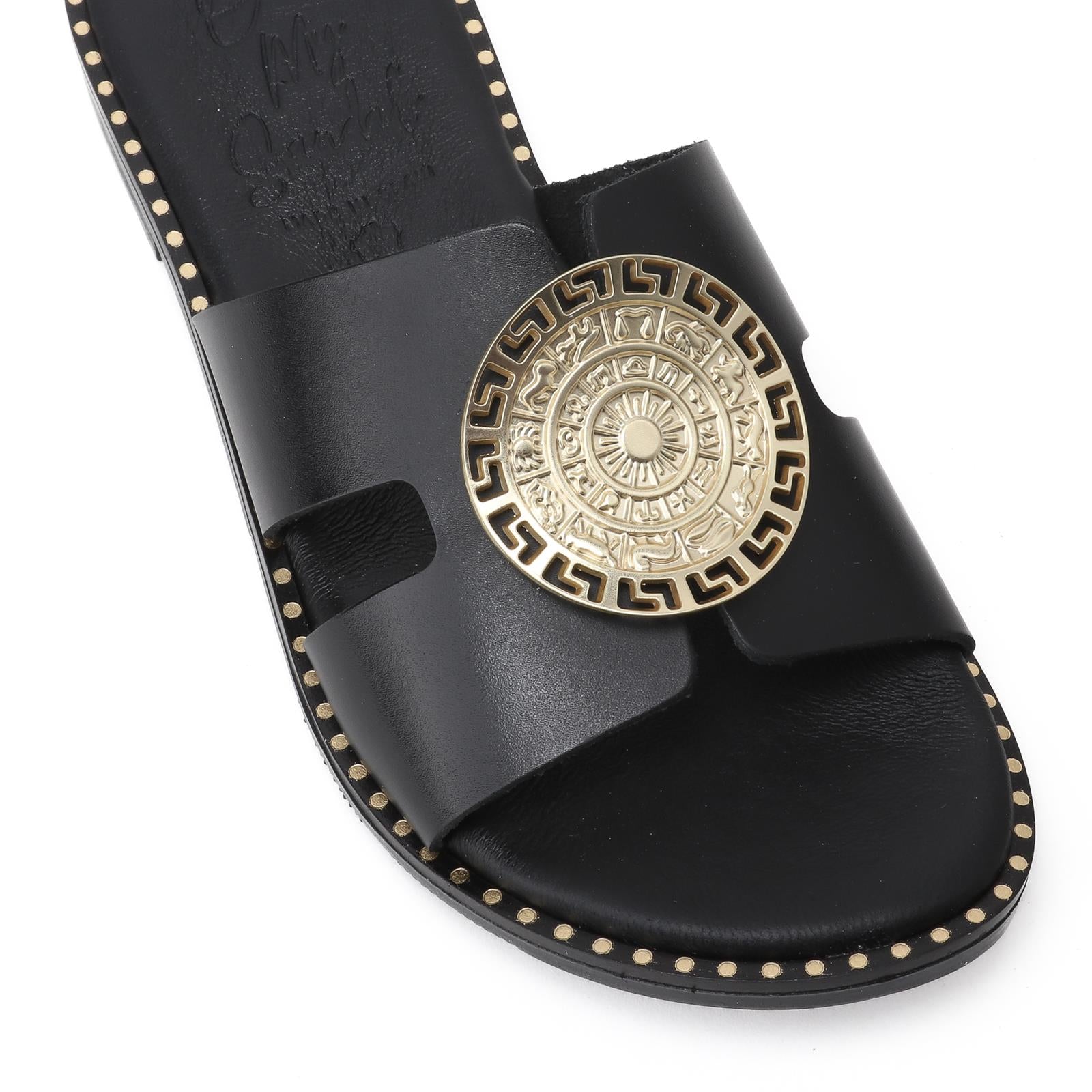 כפכף Sandals בצבע שחור