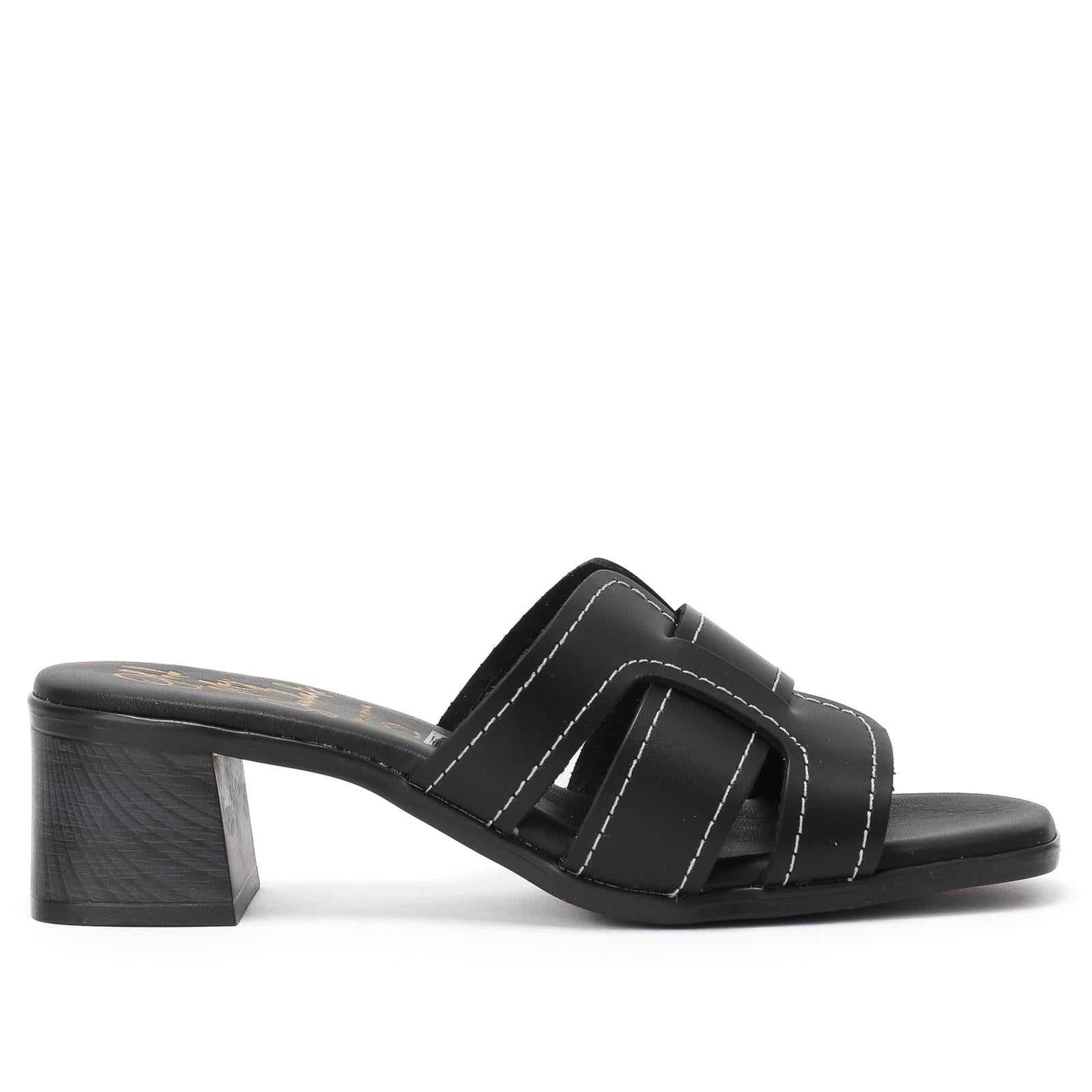 כפכף Sandals בצבע שחור