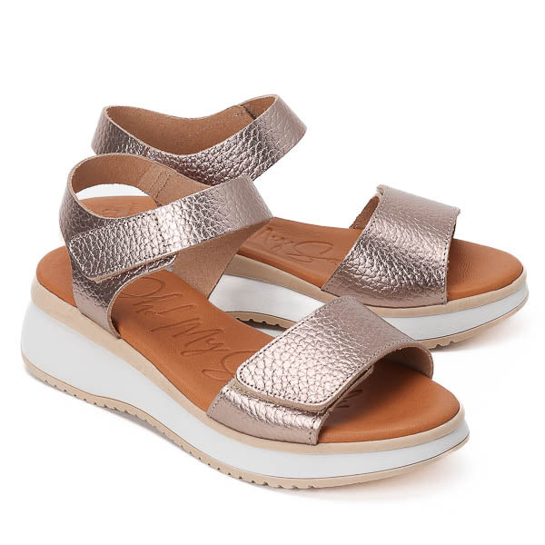 סנדל Sandals בצבע זהב