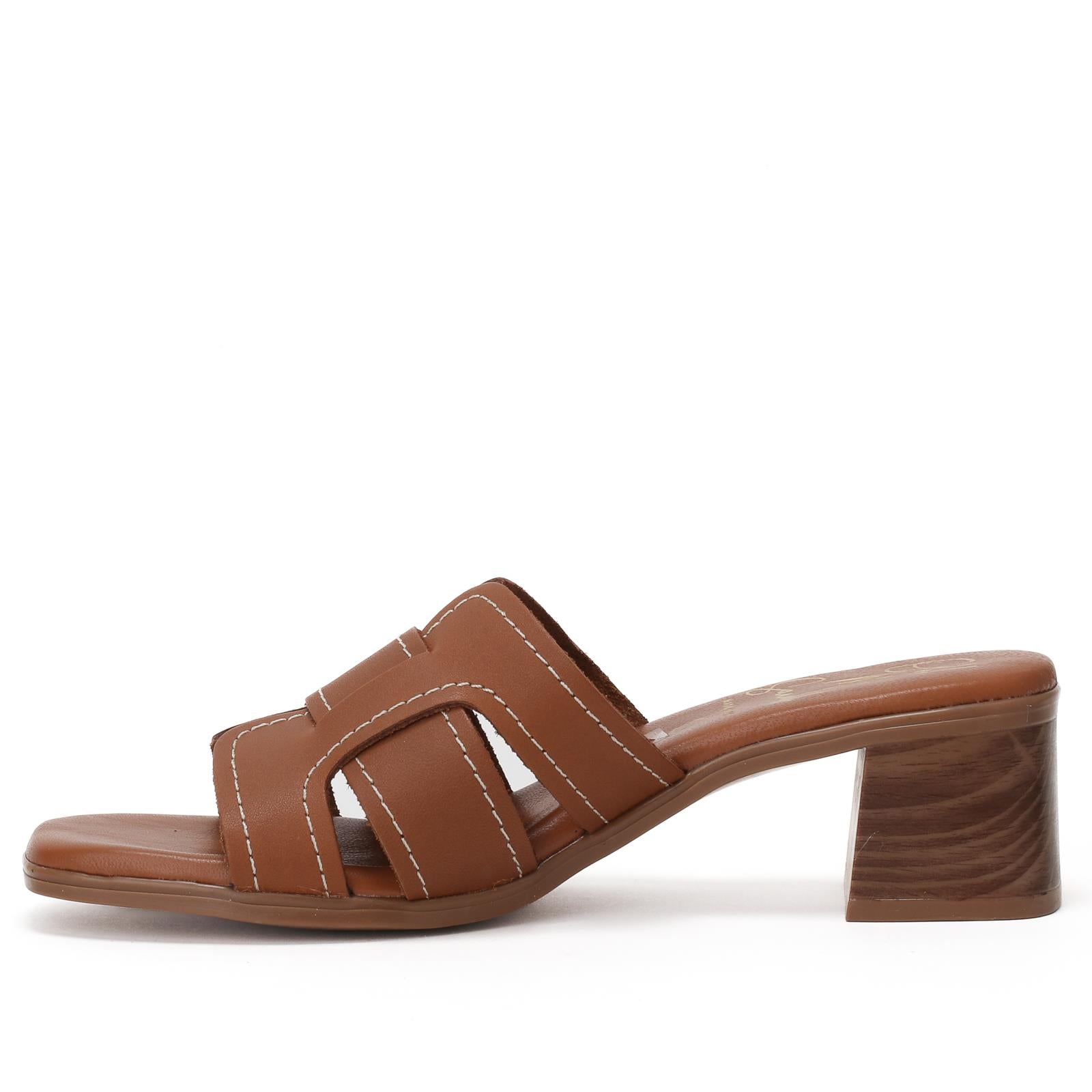 כפכף Sandals בצבע קאמל