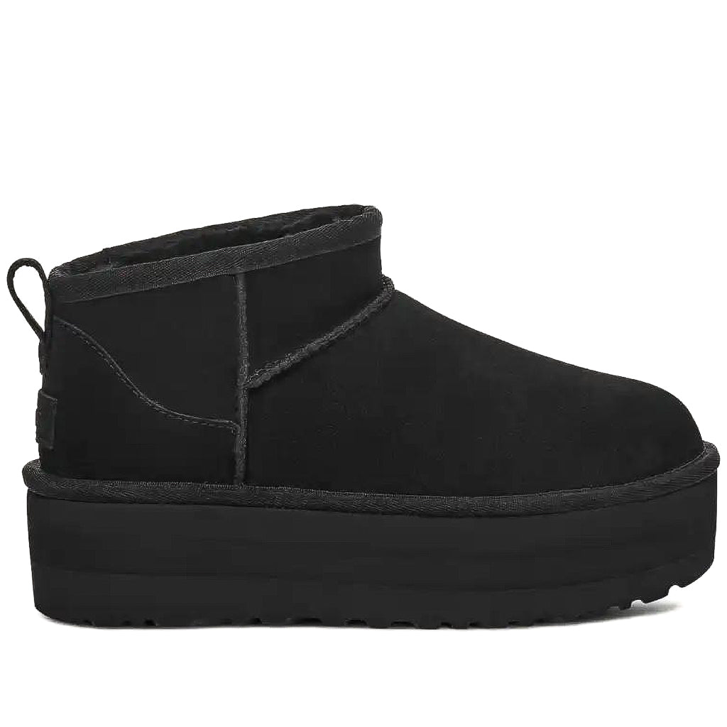 מגף UGG בצבע שחור