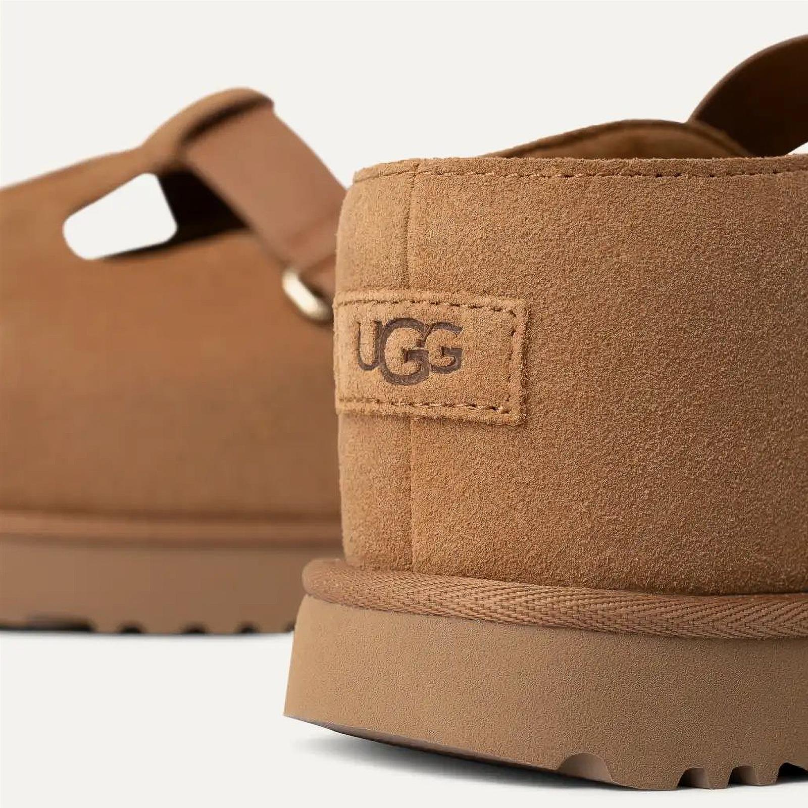 סנדל UGG בצבע קאמל